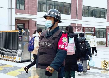 京城頭條丨以身為盾 護(hù)校平安——京城安保隊(duì)員擔(dān)當(dāng)盡責(zé)獲贊譽(yù)